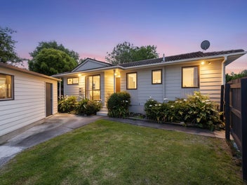 Vendor Leaving for Good – Must Sell! $729,000