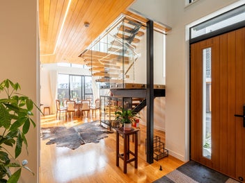 Luxury Home & Coastal Lifestyle