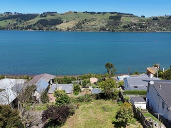 New to market - harbour views await