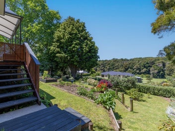 Space, style & relaxed outdoor living