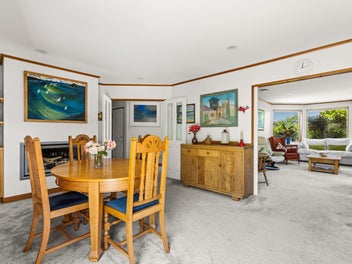 Double Glazed Lock Up & Leave