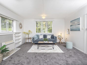 Modern comfort in the heart of the gardens