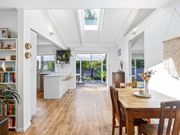 Affordable Orewa Gem!