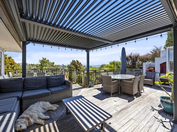 Panoramic Perfection in Macleans Zone