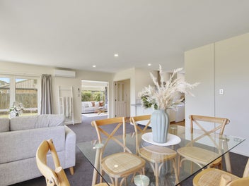 Family Showstopper with Best-in-Show Features!