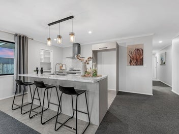 Owners on the move, Want quick sale!