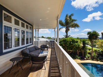 "Grand Family Estate"