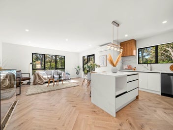 Wake to Birdsong, Walk the Kids to Top Schools