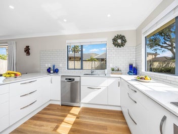 Magnificent Renovated Home in Convenient Location!