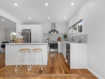 EASY LIVING. BEACHSIDE BLISS MID 9's