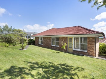 DECEASED ESTATE - Single House Zone with views