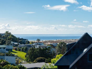 Sea Views, Space, and Serenity in Mangawhai Heads