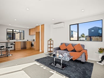 Freehold -Brand New-Close to City Centre!