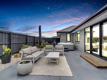 Must be sold! Photos Don't Do It Justice