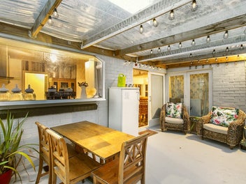 Family Retreat in Hill Park