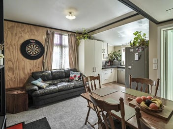 Act Fast - Family Living Made Easy in Akina!