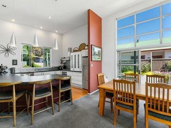 Light, Space, Style with Flexible Separate Studio