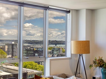 Freehold Inner City Sanctuary with Harbour Views