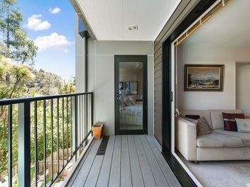 Prime Birkenhead Village Apartment