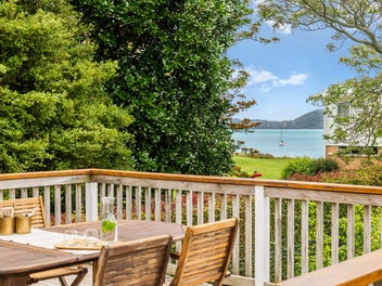 Harbour Views, Kiwi Soul