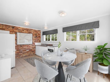 Character Beach House - Be In For Christmas!