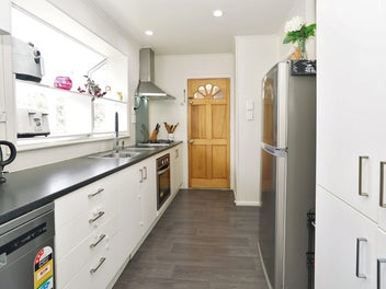 Secure, Low-Maintenance Glenview Living