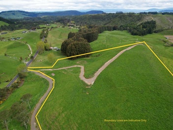 Offers Over $549,000. No Covenants. 100% Ready