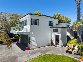 Private, Sunny & Family Friendly