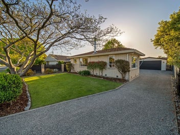 Renovated and Ready for Summer... Must be Sold!