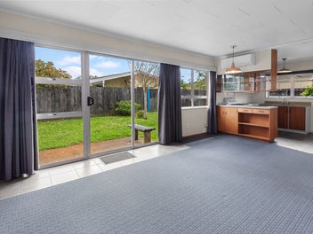 Charming 2-Bedroom Unit in Central Kensington