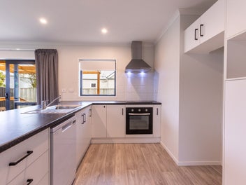 Low Maintenance in great location