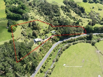 Affordable bush retreat in Hunua!