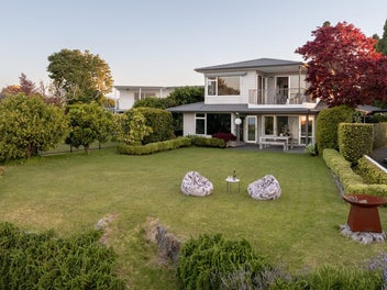 A Waterfront Haven in Maungatapu