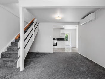 Modern, Stylish, & Renovated Kensington Gem!
