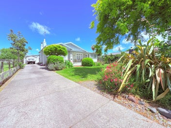 Image 1 of 28