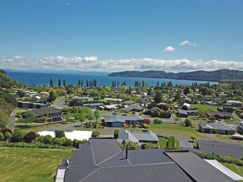 A Grandstand Position with Unrivalled Lake Views