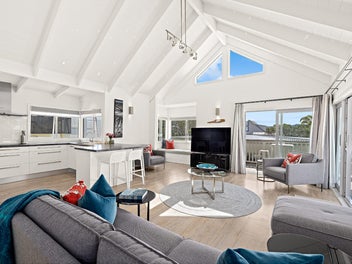 Low Maintenance Omaha Beach Life