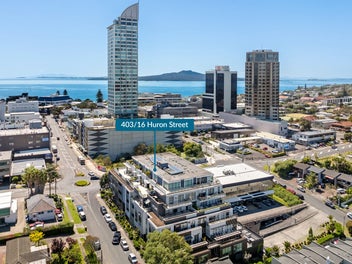 ALFRESCO RETREAT - SUPER SUB PENTHOUSE