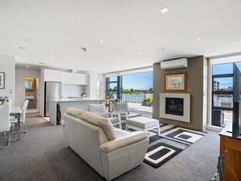 ALFRESCO RETREAT - SUPER SUB PENTHOUSE