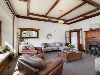 1920s Bungalow with Modern Renovations