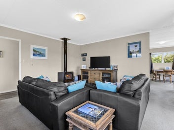 Freehold City Fringe Opportunity!