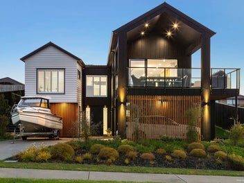 Where Luxury Meets Water Views and Tranquillity