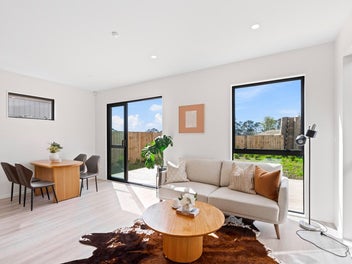 Modern Family Haven in the Heart of Westgate