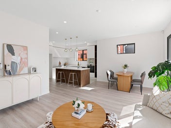 Modern Family Haven in the Heart of Westgate