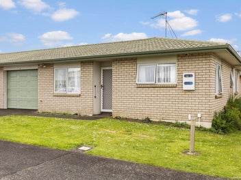 Discover the Perfect 55+ Lifestyle Retreat!