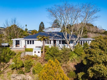 Family Home with Stunning Rural Views on Ward St!