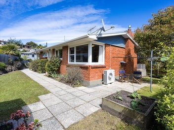 Easy Living, Smart Location