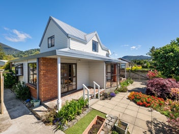 Cute Waikawa Gem – Add Value & Enjoy the...