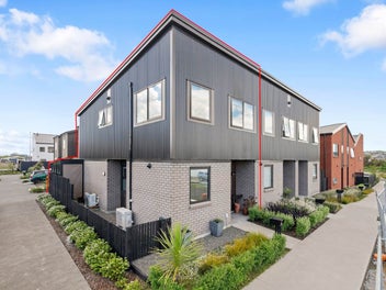 Smart, Stylish & Solid – Near-New Home in Wiri