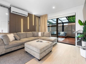 Smart, Stylish & Solid – Near-New Home in Wiri